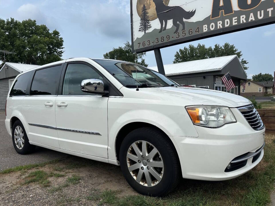 chrysler town & country 2011 2A4RR8DG4BR733612 image chrysler town & country 2011 2A4RR8DG4BR733612 image